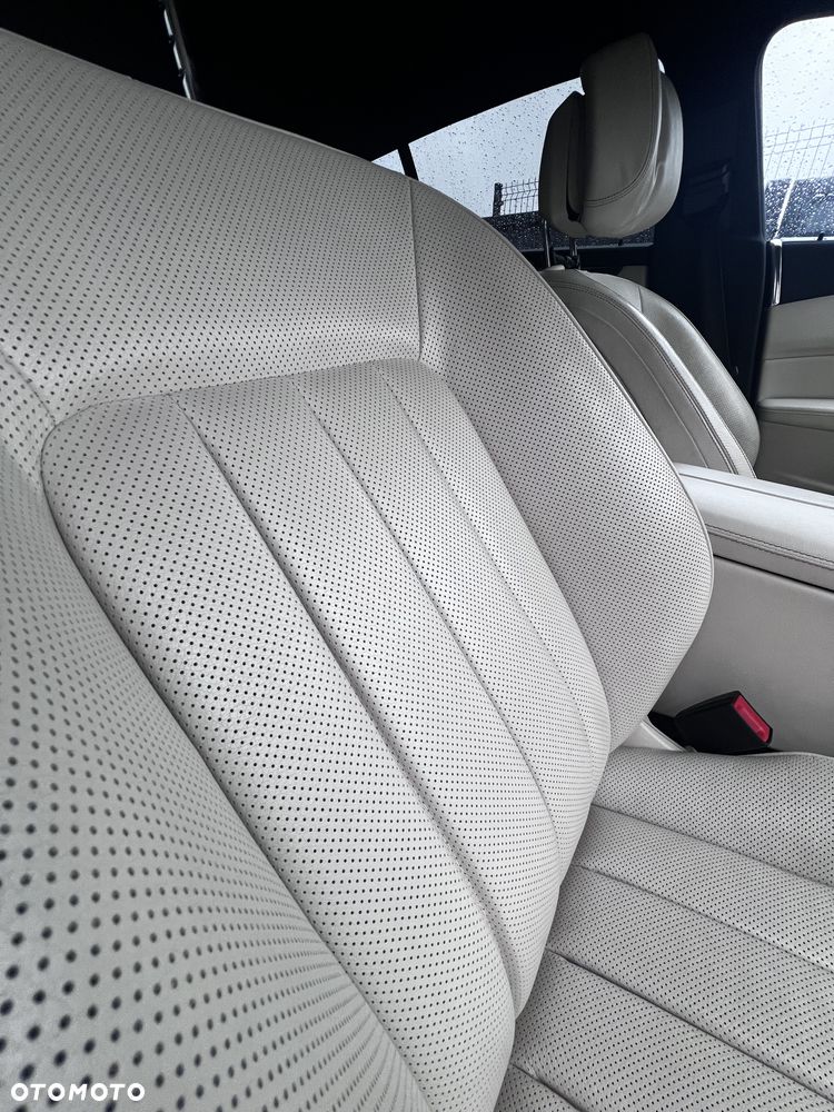 Mercedes-Benz CLS 350 d 4-Matic - 28