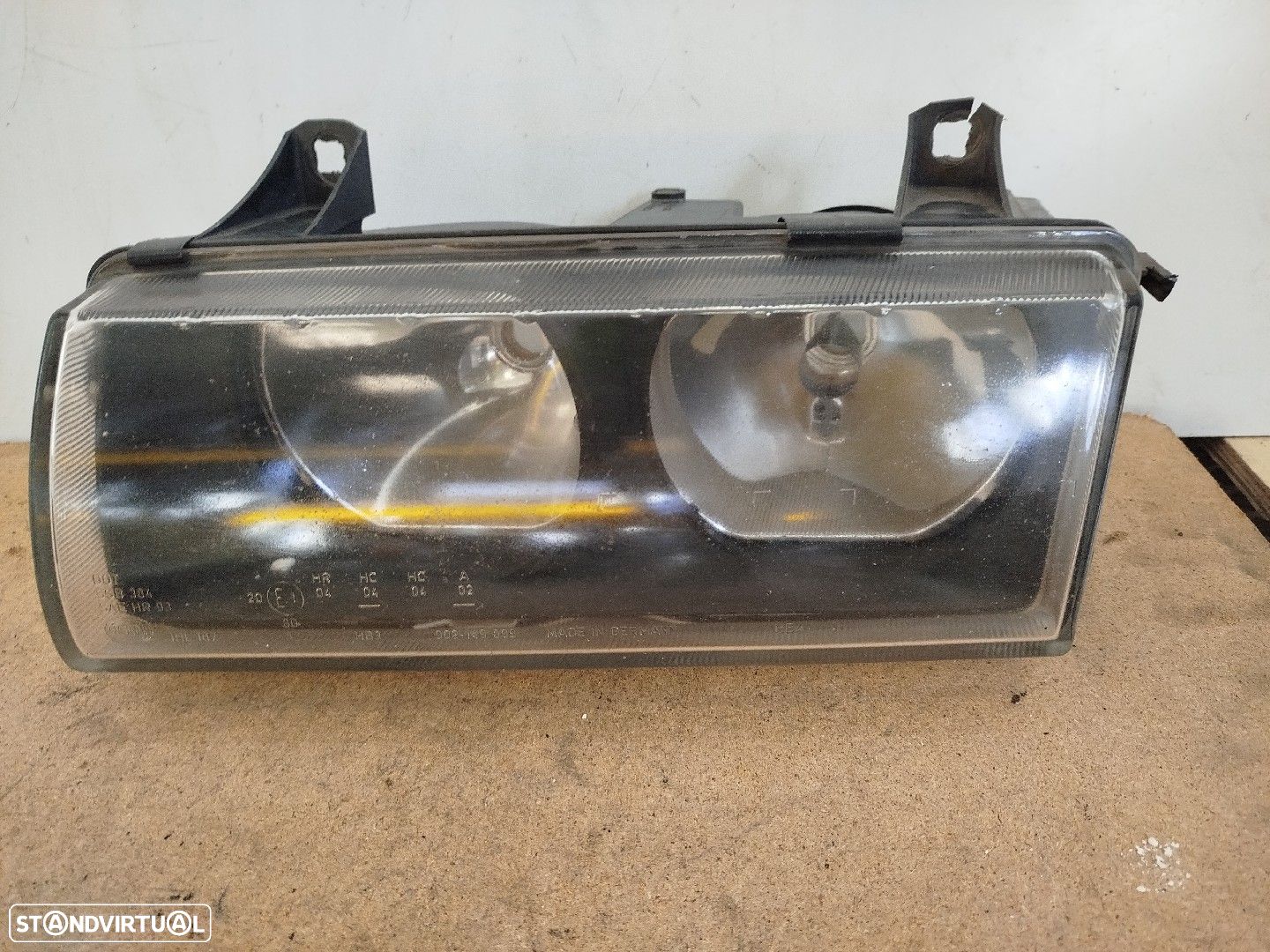 Farol/ Otica Dianteiro Esq Bmw 3 Compact (E36) - 1