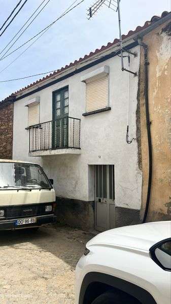 Casa para venda na aldeia de Carviçais - Torre de Moncorvo - Grande imagem: 3/8
