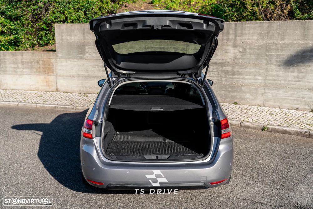 Peugeot 308 SW BlueHDi 130 EAT8 Stop & Start Allure Pack - 17