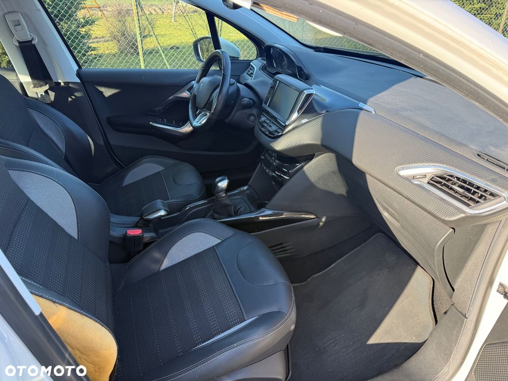 Peugeot 2008 - 10