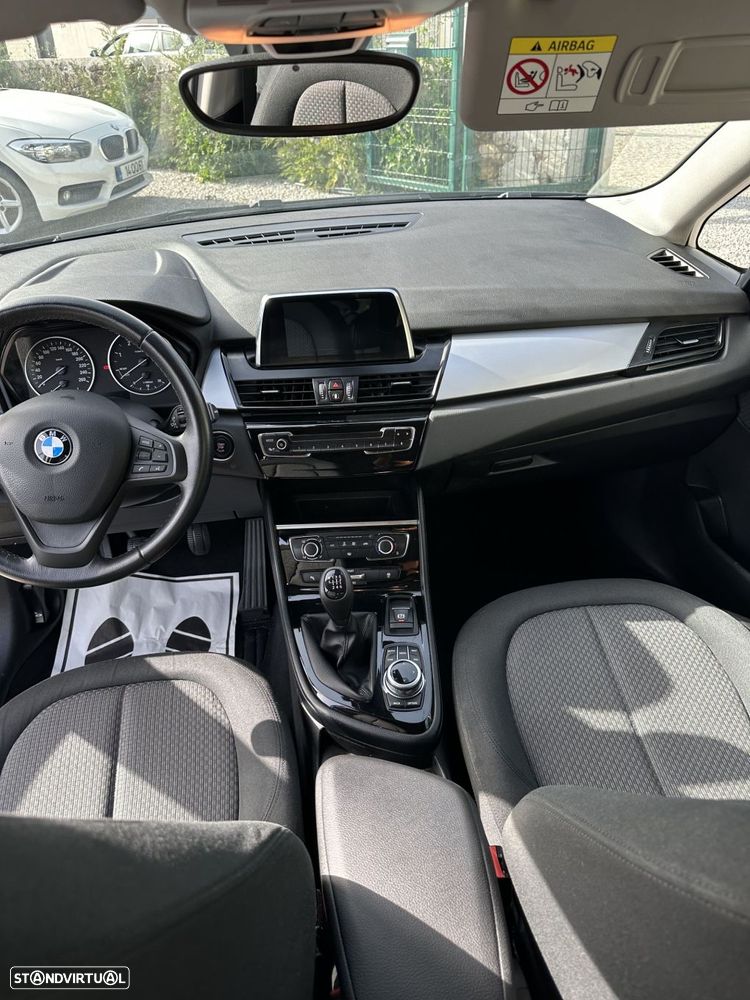 BMW 216 Gran Tourer - 8