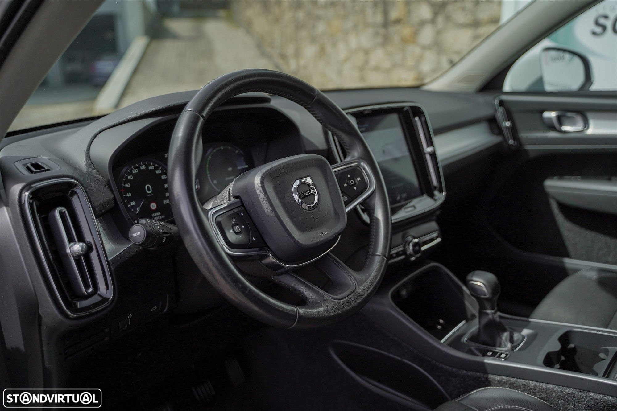 Volvo XC 40 2.0 D3 Momentum - 26