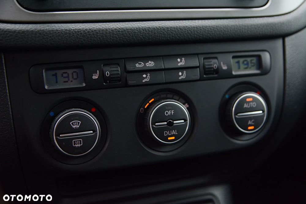 Volkswagen Tiguan - 17