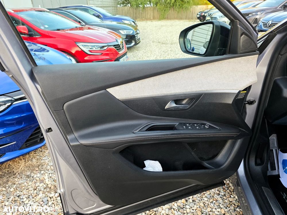 Peugeot 3008 Hybrid 225 e-EAT8 GT Pack - 21