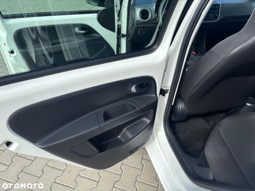 Volkswagen up! - 15