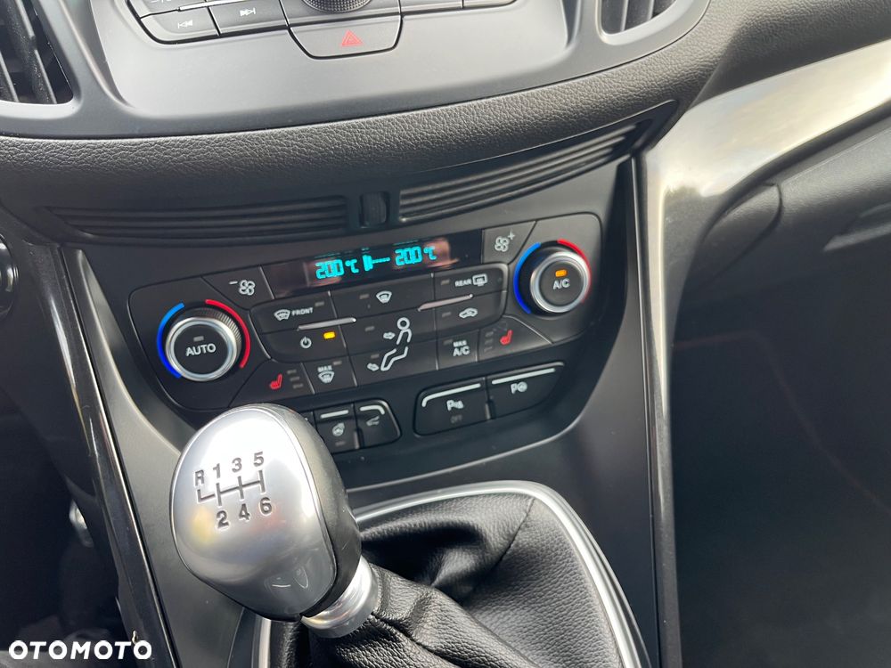 Ford Kuga 1.5 EcoBoost 2x4 ST-Line - 27