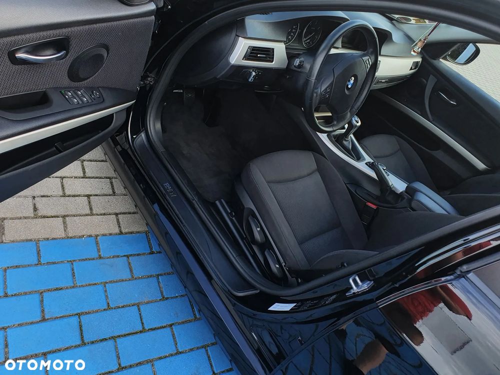 BMW Seria 3 318d - 6