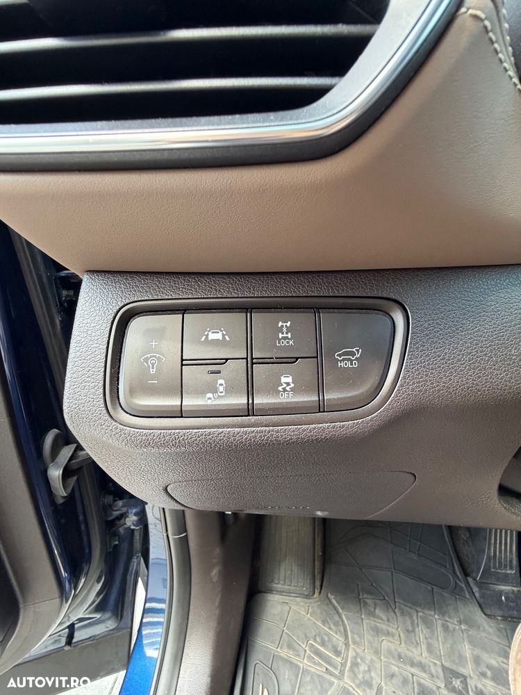 HYUNDAI Santa Fe 2018 — imagine 15