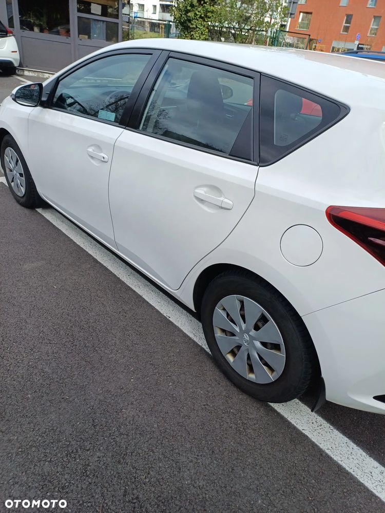 Toyota Auris 1.33 VVT-i Active - 3