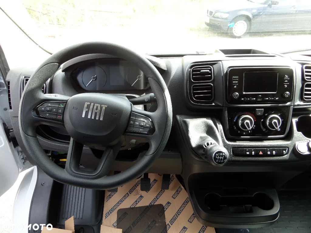 Fiat Nowy Model Ducato L4H2 140KM Furgon brygadówka 7 osobowy seria 2 - 16