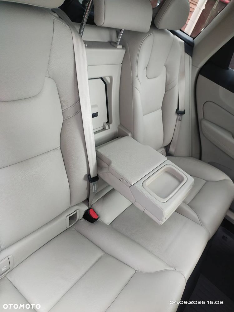 Volvo XC 60 T5 AWD Momentum - 17