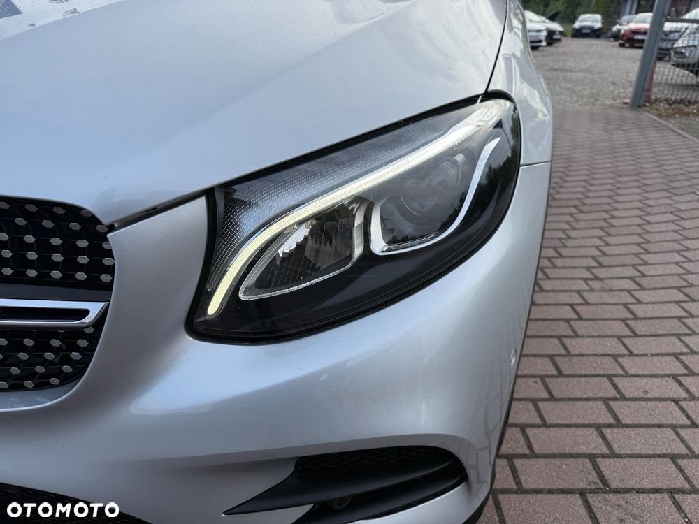Mercedes-Benz GLC 220 d 4Matic 9G-TRONIC AMG Line - 32