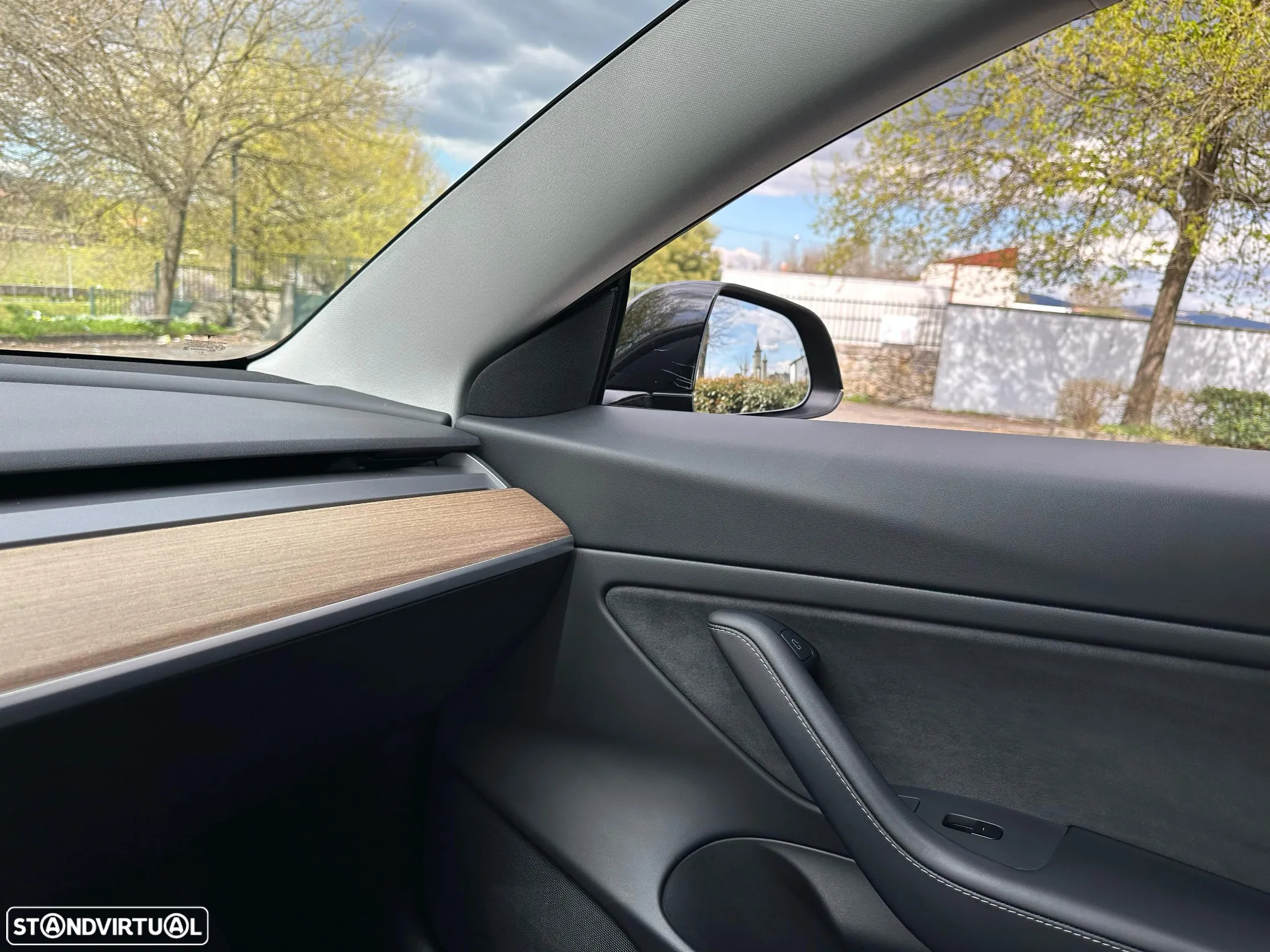 Tesla Model 3 Long Range AWD Dual Motor - 24