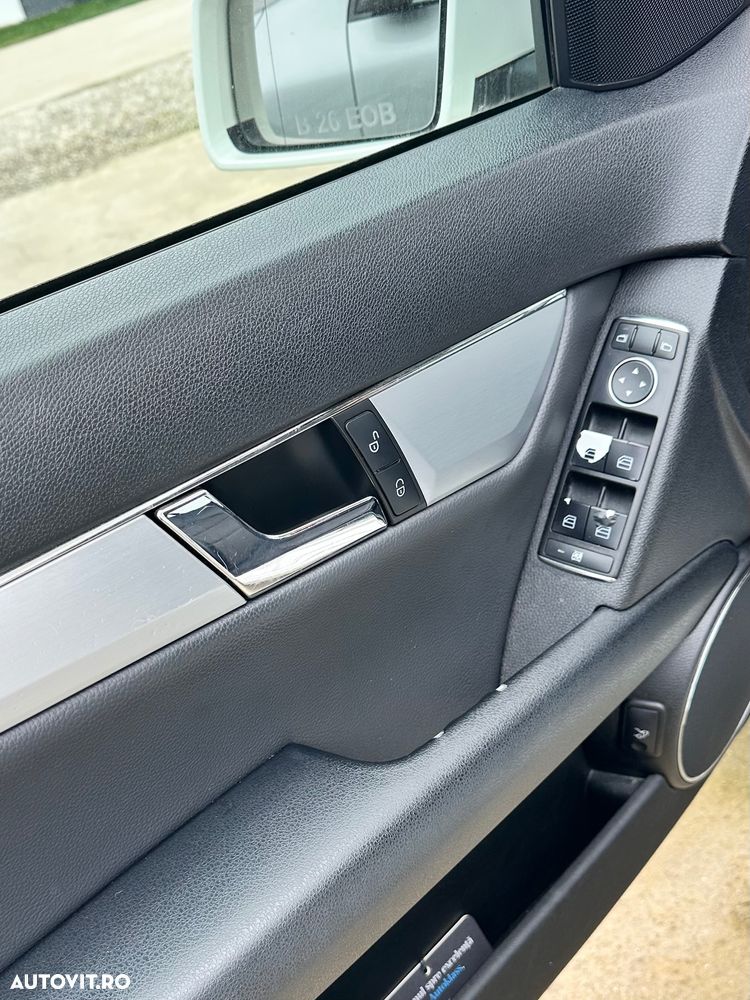 Mercedes-Benz C 180 CGI Automatik BlueEFFICIENCY Avantgarde - 10