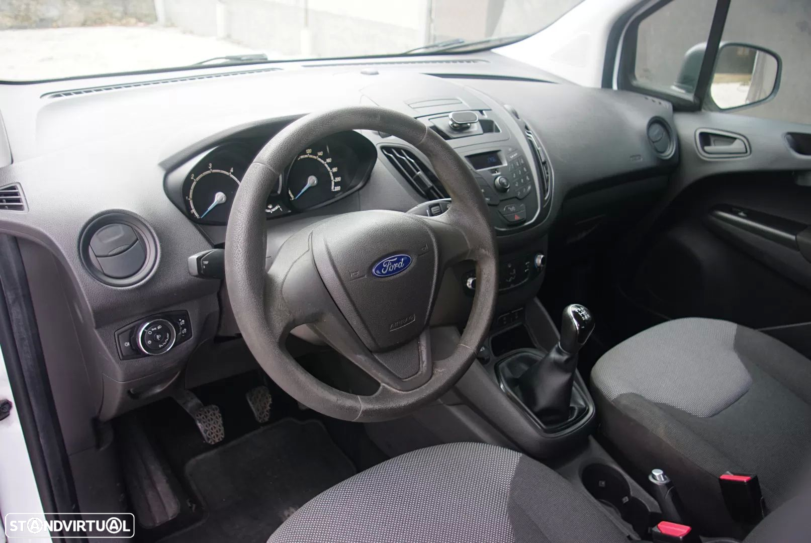 Ford Tourneo Courier 1.5 TDCi Ambiente - 16
