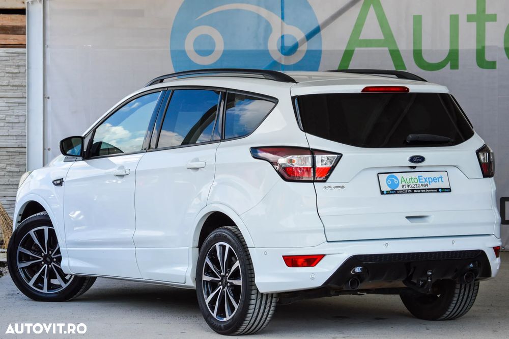 Ford Kuga 2.0 TDCi 2x4 Aut. ST-Line - 32