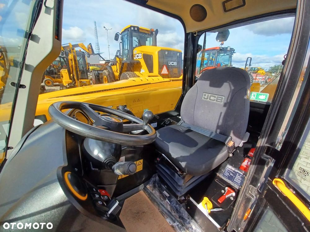 JCB 525-60 Agri Plus - 12