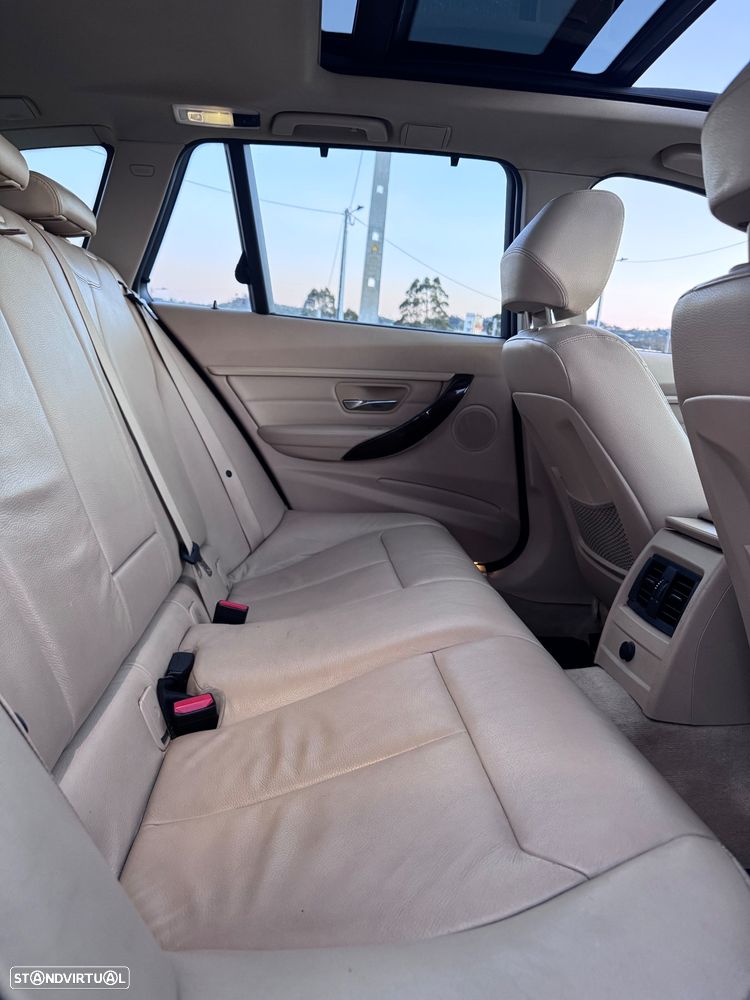 BMW 320 d Auto Line Luxury - 7