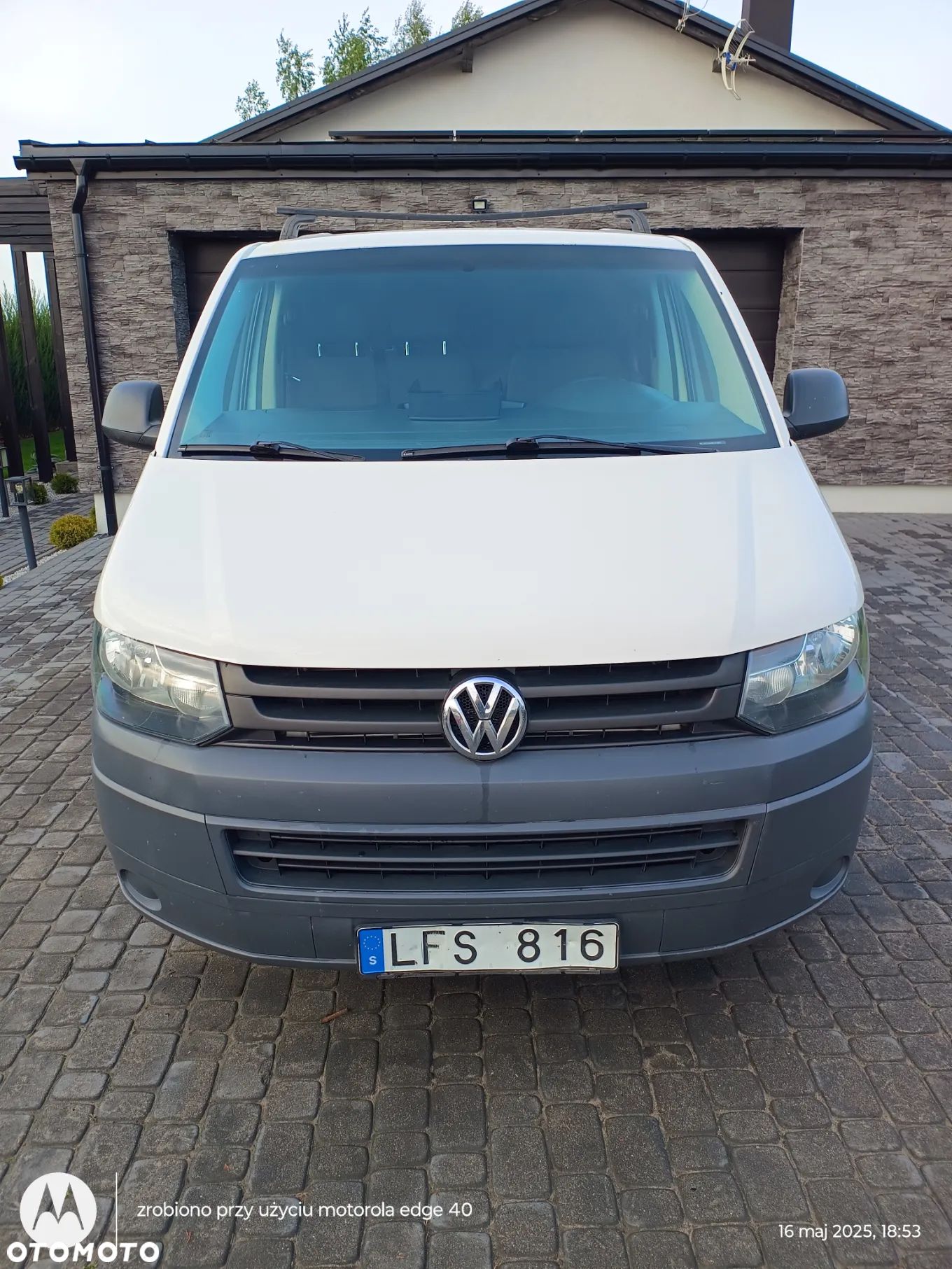 Volkswagen Transporter - 1