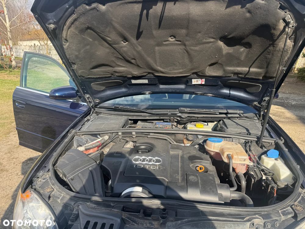 Audi A4 Limousine - 6