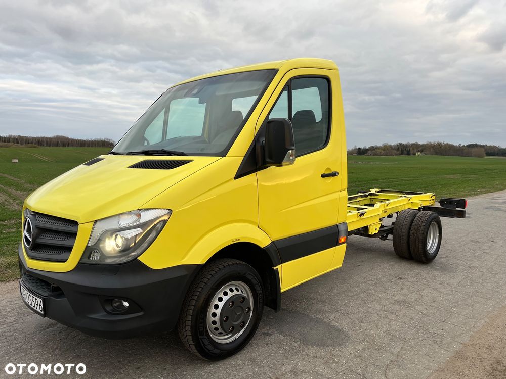 Mercedes-Benz Sprinter - 1