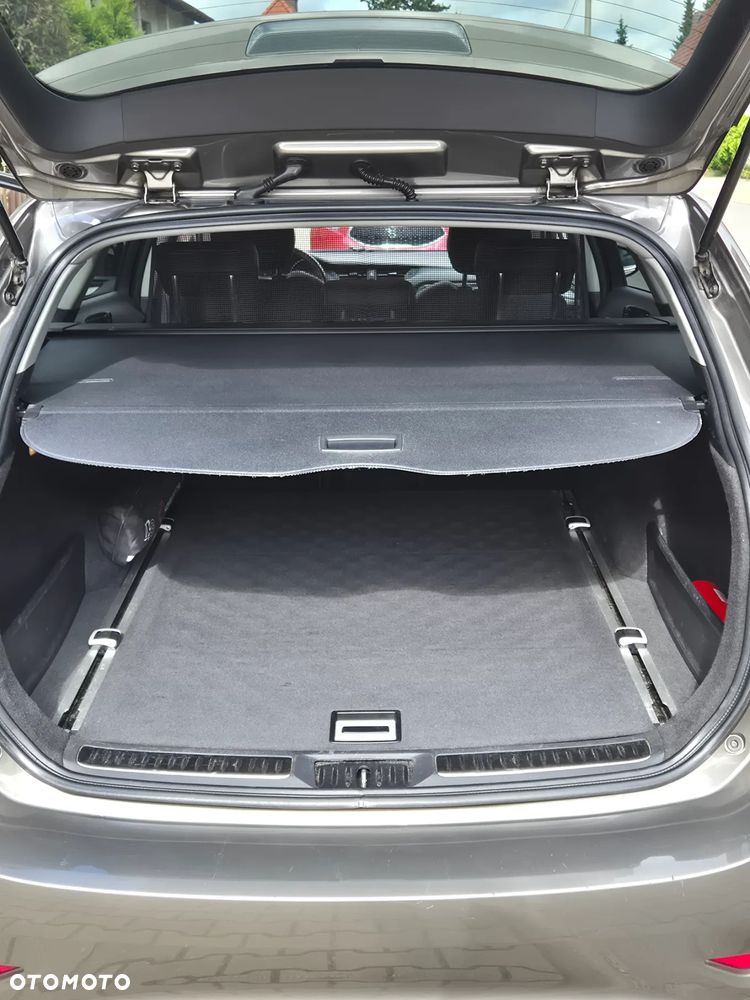 Toyota Avensis 1.8 Premium MS - 18