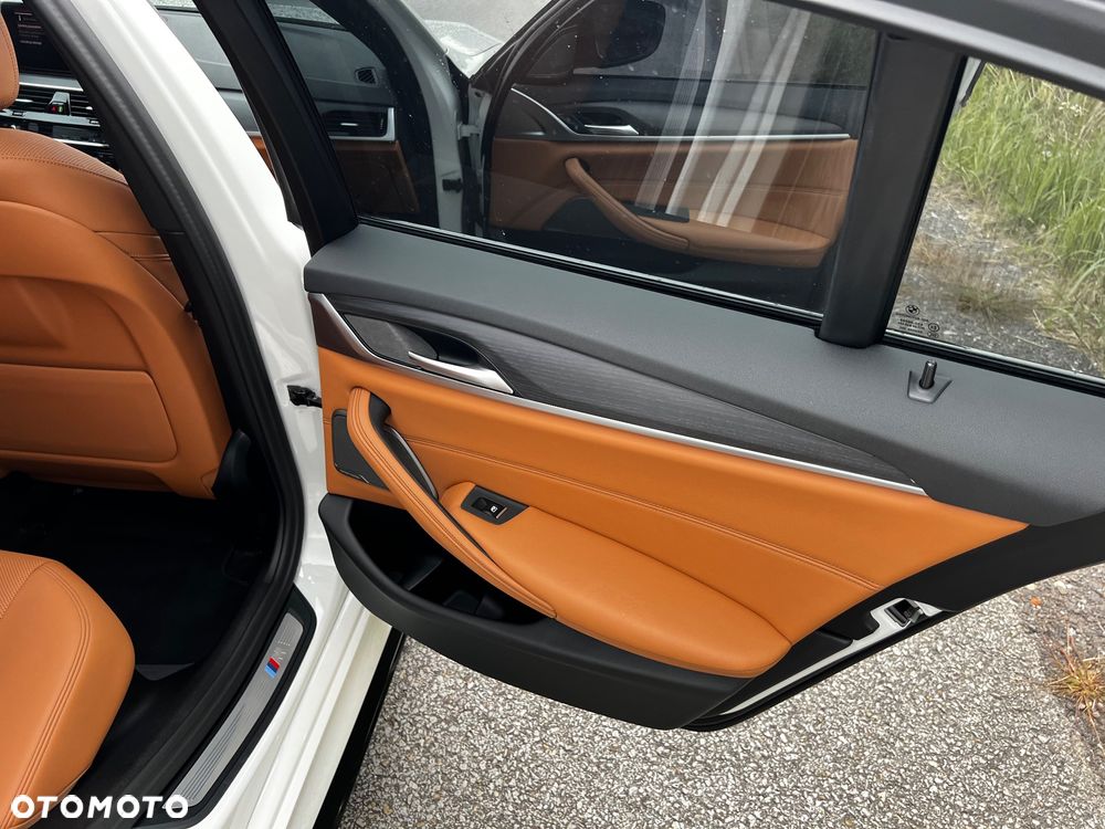 BMW Seria 5 530i M Sport Edition - 19