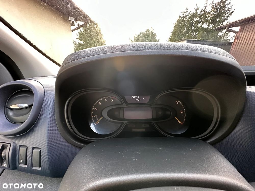Opel Vivaro - 9