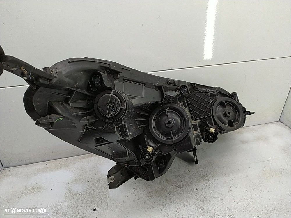 Farol Esquerdo Opel Corsa E Van (X15) - 5