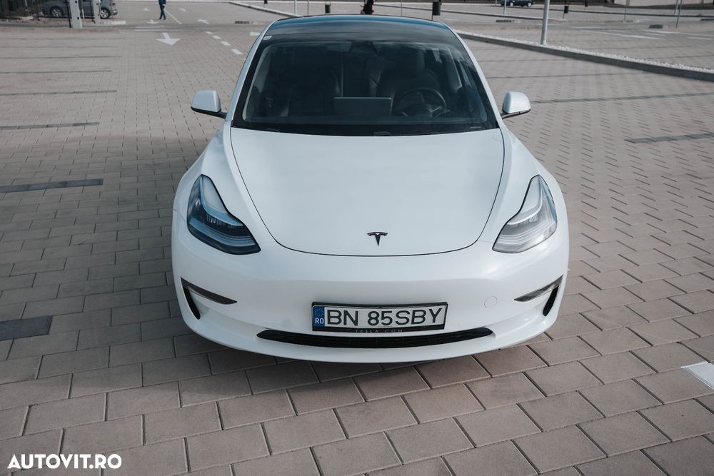 Tesla Model 3 - 2