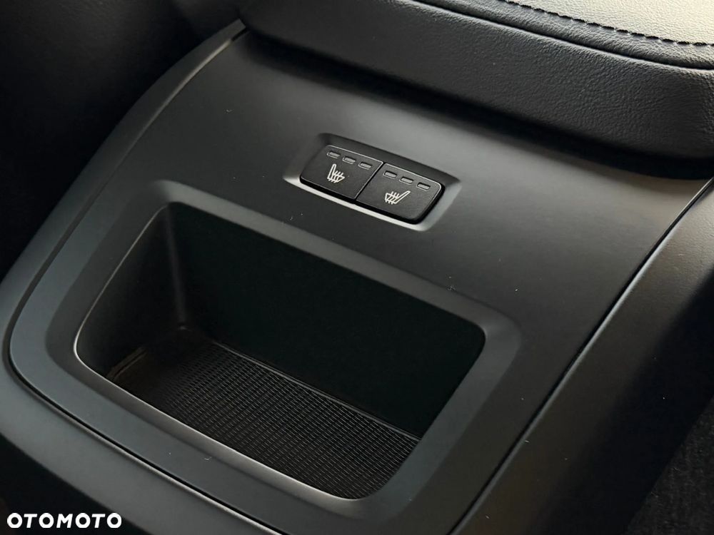 Volvo XC 60 B4 D Plus Bright - 32