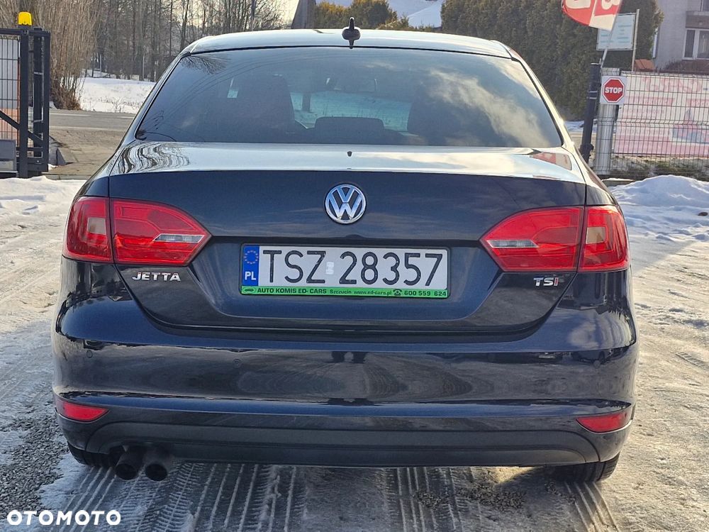 Volkswagen Jetta - 7