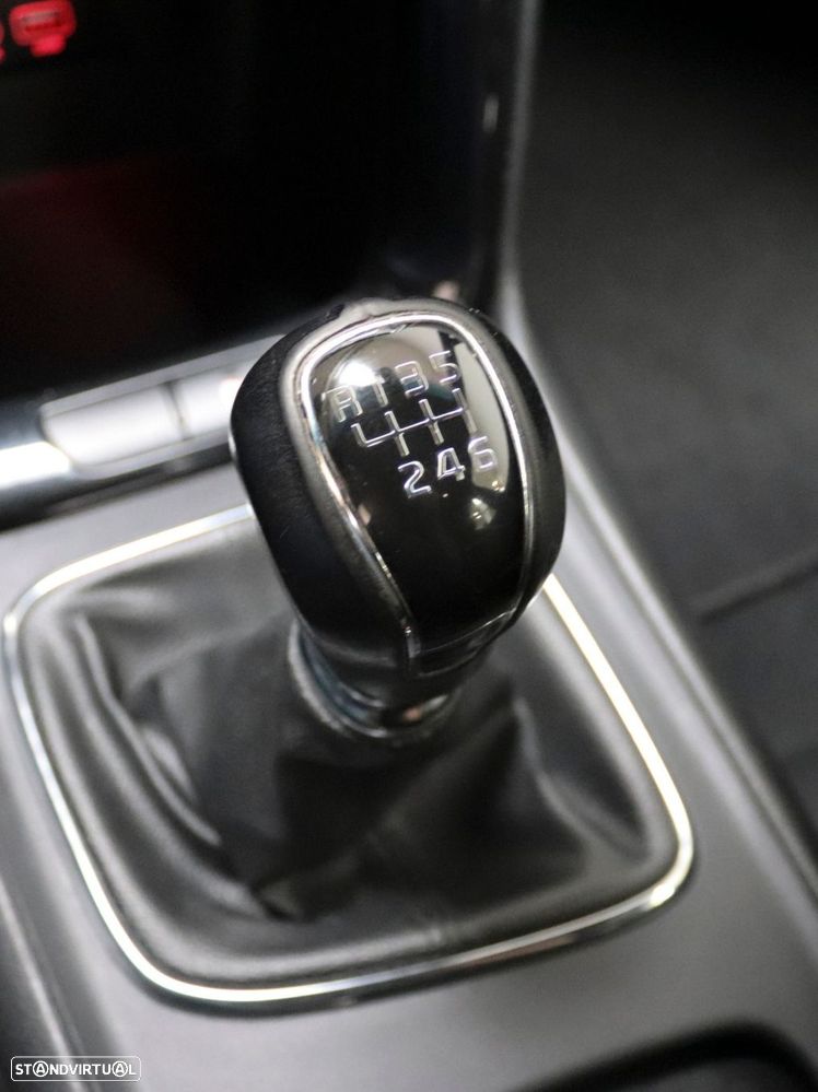 Kia Ceed SW 1.6 CRDi GT Line - 28