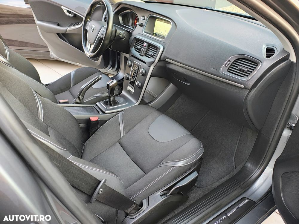 Volvo V40 D2 RDesign - 16