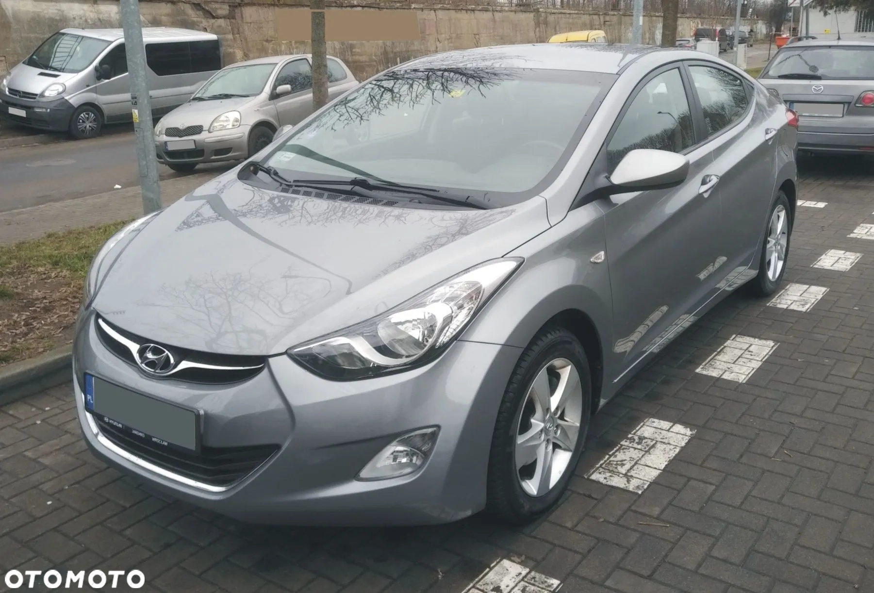 Hyundai Elantra 1.6 Comfort - 4