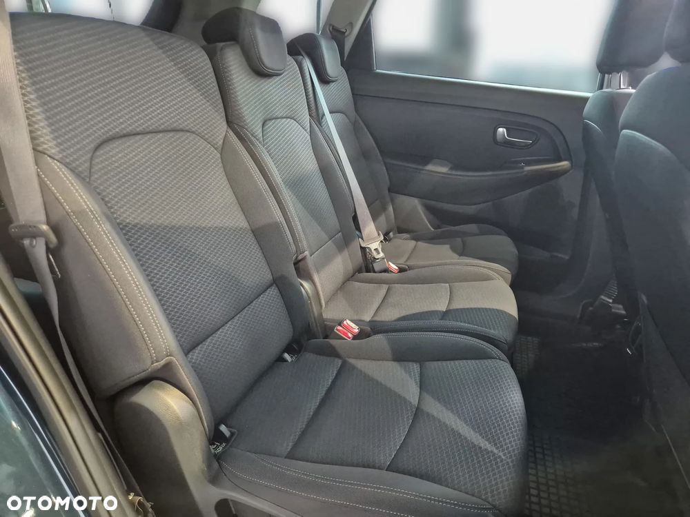 Kia Carens 1.6 GDI M - 27
