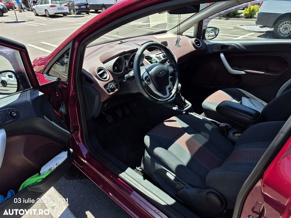 Ford Fiesta - 10