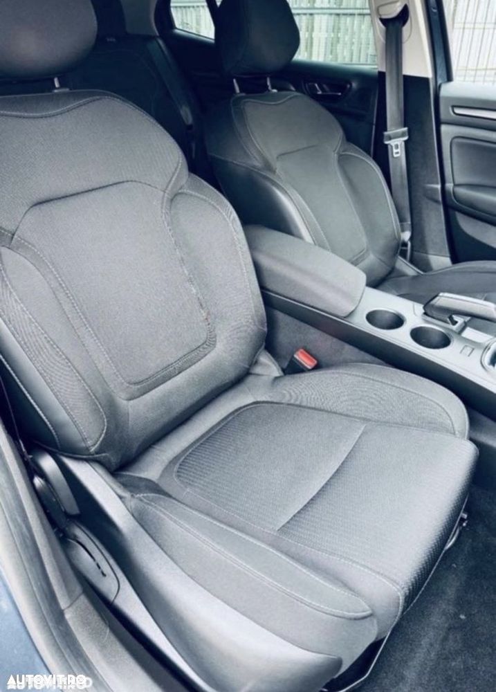 Renault Megane ENERGY dCi 110 EXPERIENCE - 12