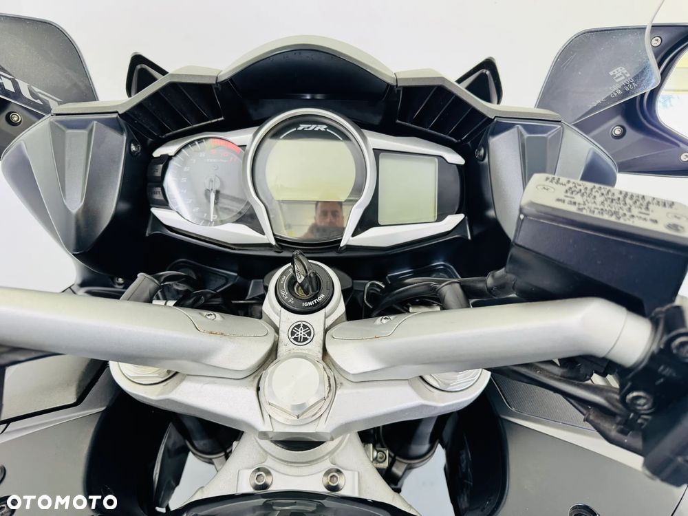 Yamaha FJR - 21