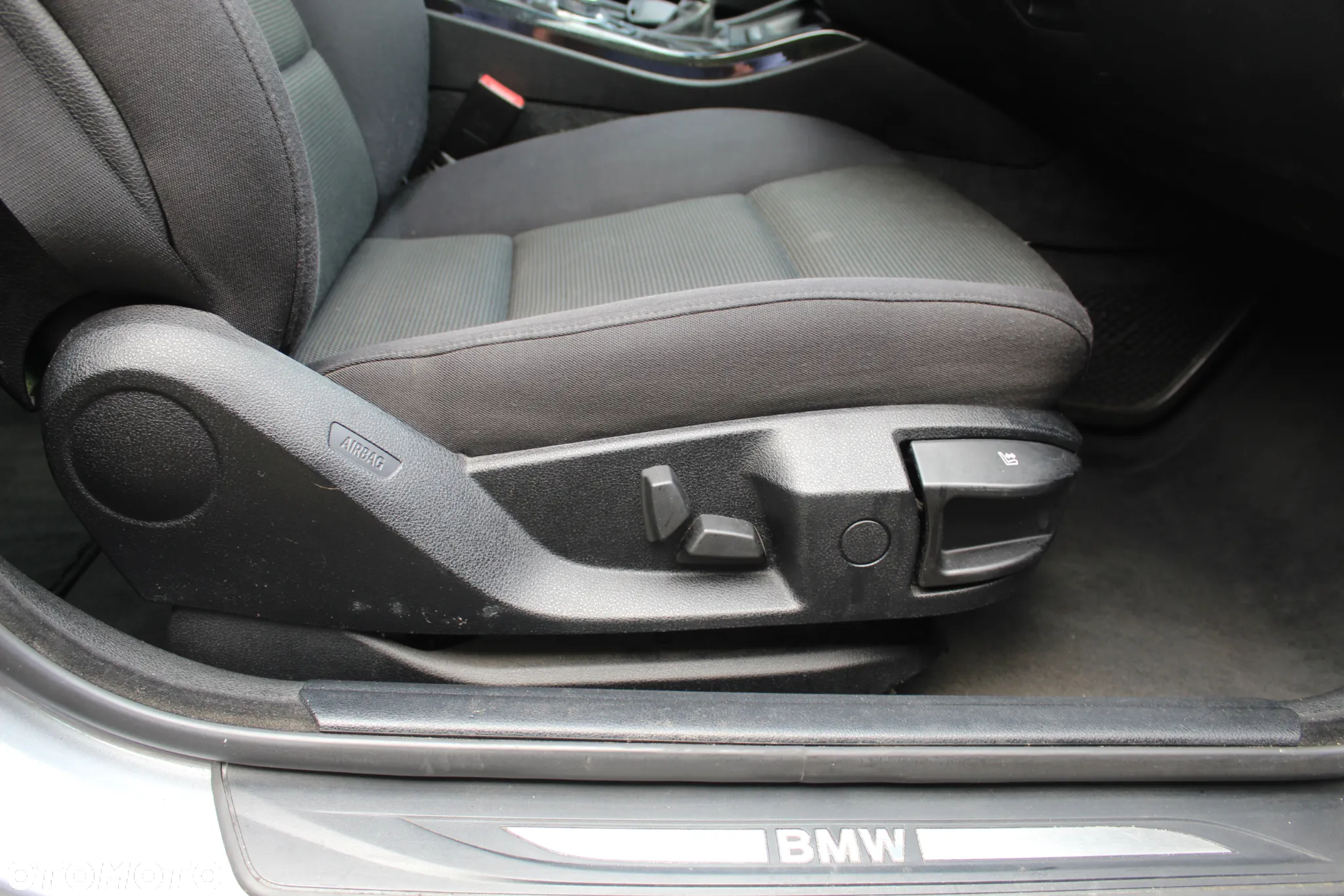 BMW Seria 5 523i - 19