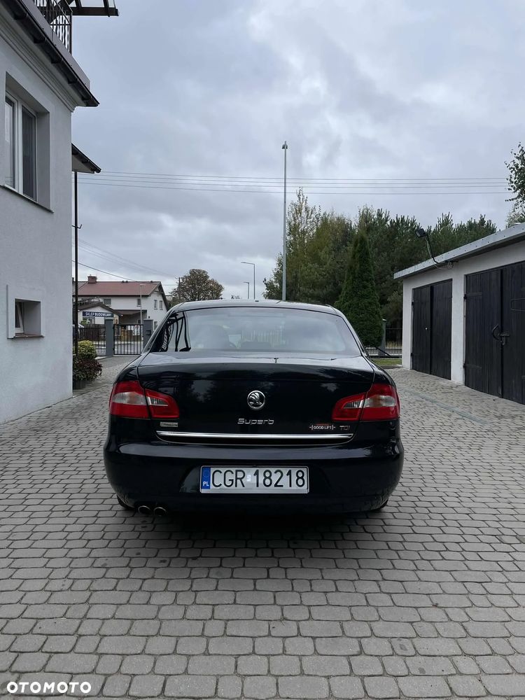 Skoda Superb 2.0 TDI Elegance - 6
