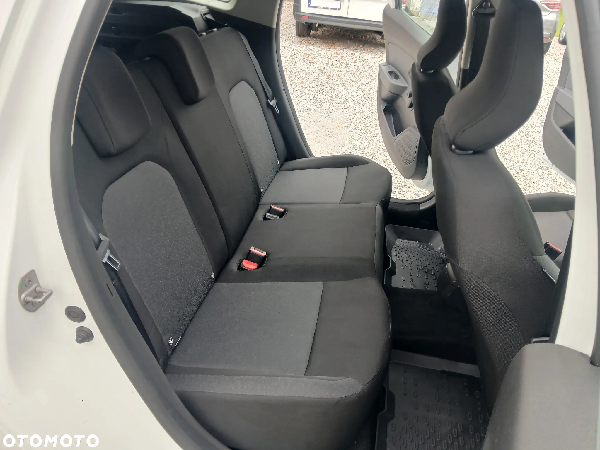 Dacia Duster 1.0 TCe Essential - 20