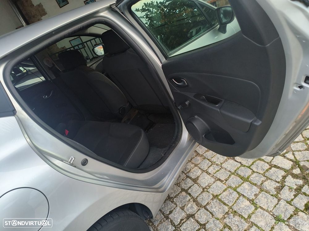 Renault Clio 1.5 dCi Zen - 6