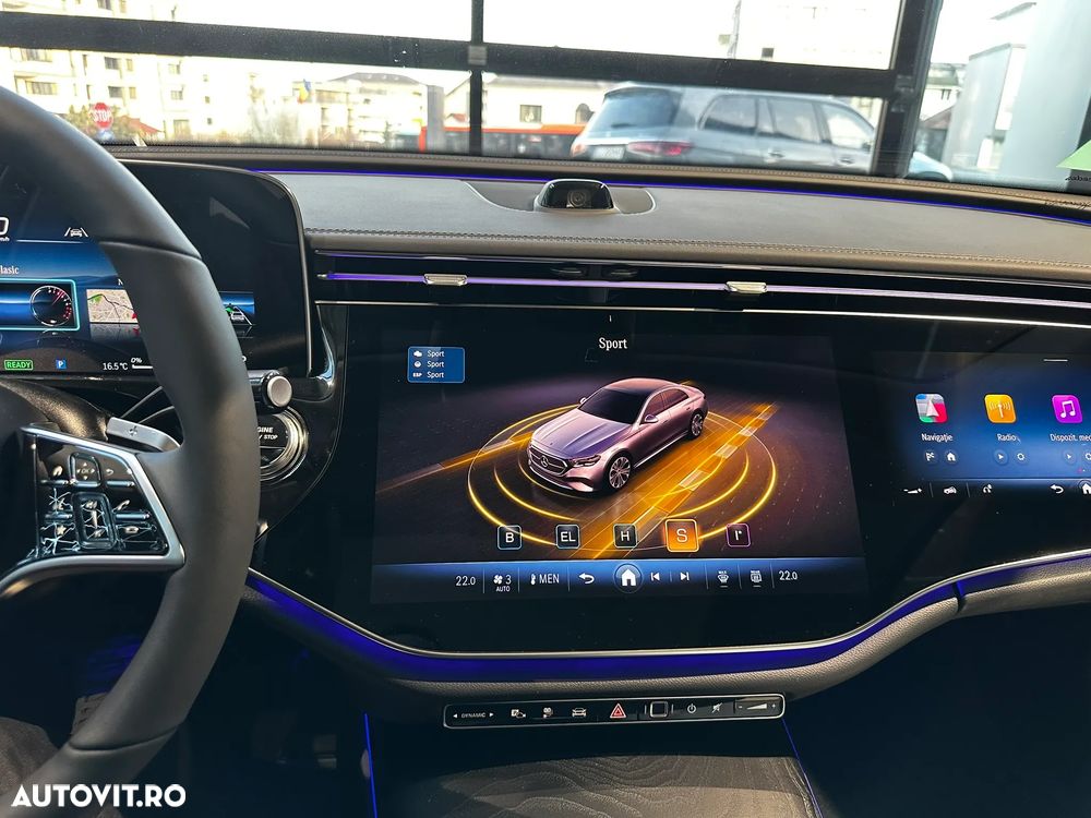 Mercedes-Benz E 300 4MATIC PHEV - 19