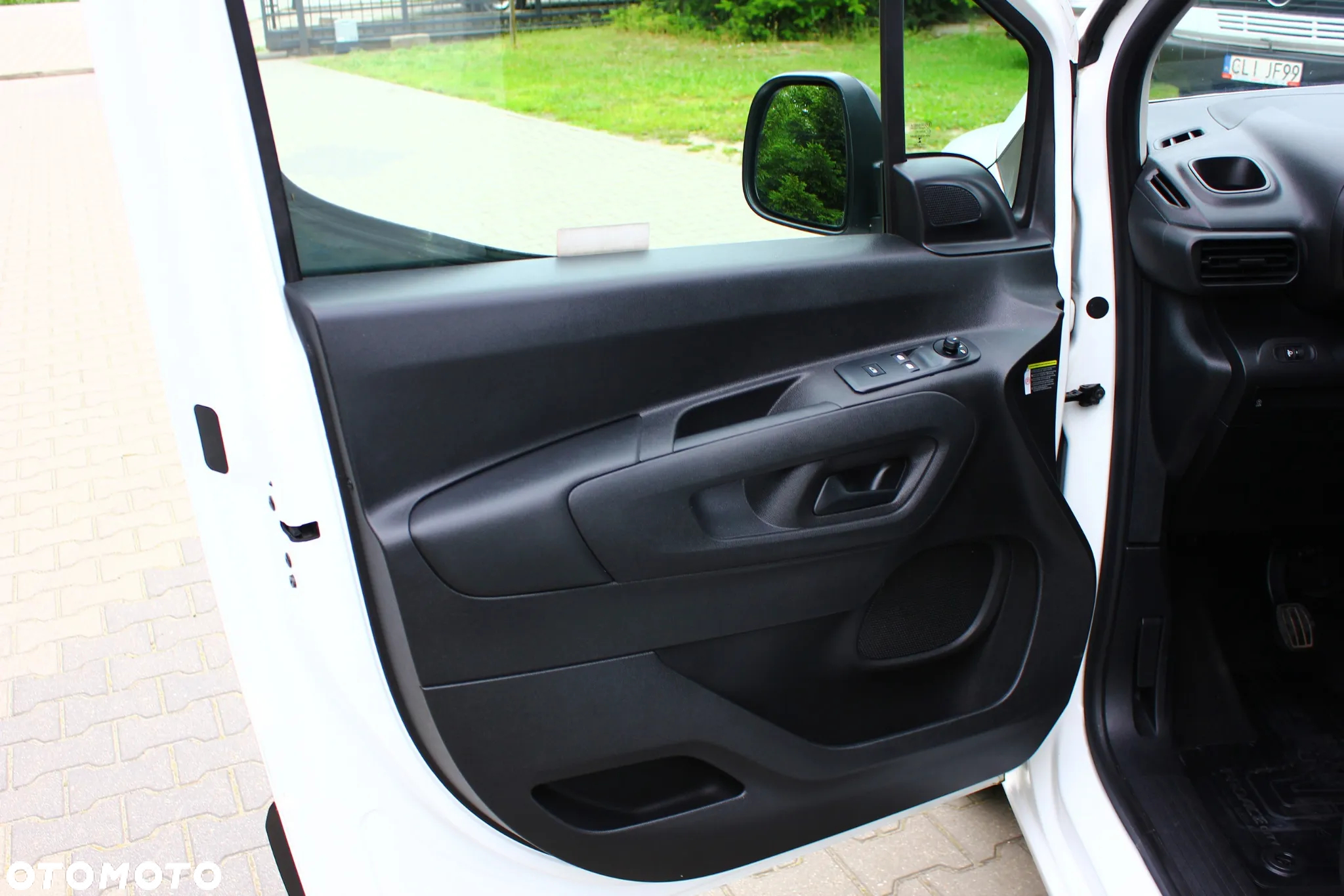 Toyota Proace City 1.5D-4D 102KM LONG L2  3 Osobowy Blaszak - 22