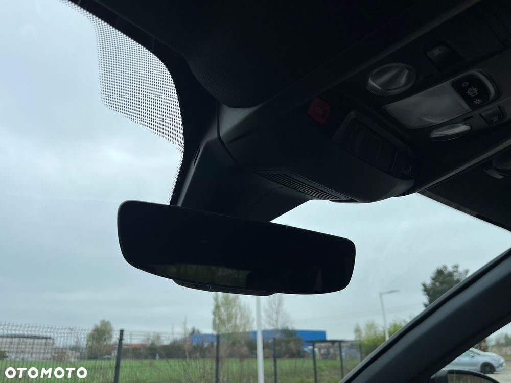 Peugeot 3008 1.6 PureTech Hybrid4 PHEV GT Pack S&S EAT8 - 36