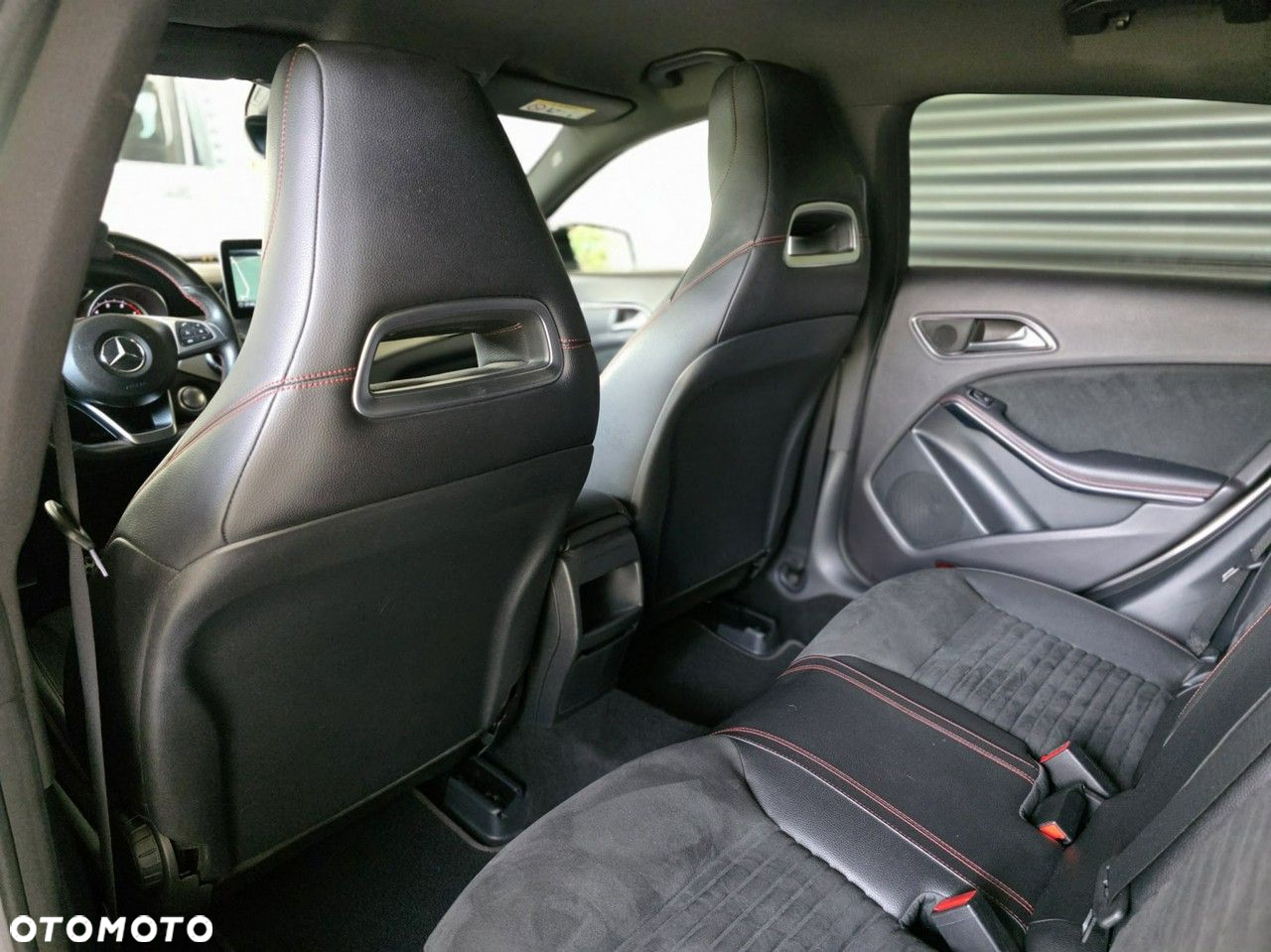 Mercedes-Benz CLA 200 AMG Line - 14