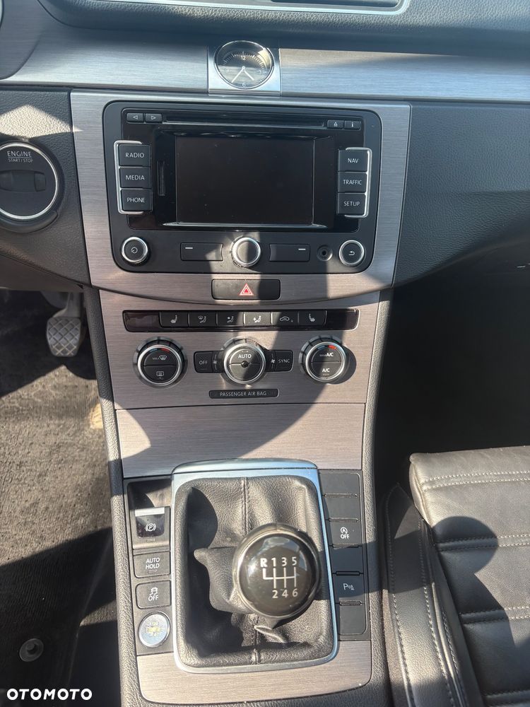 Volkswagen Passat 2.0 TDI BlueMotion Technology R-Line - 7