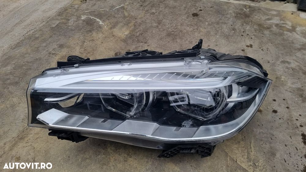 Far stanga BMW X5 X6 F15 F16 Adaptive LED - 3